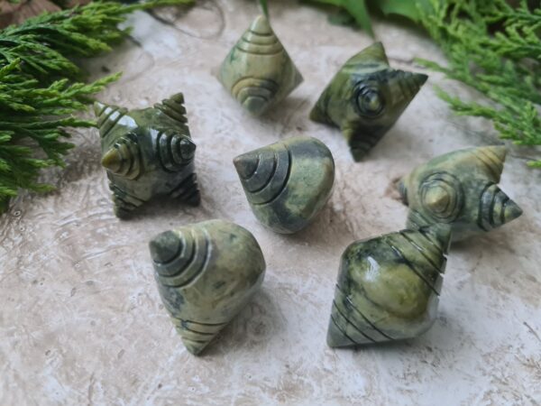 Serpentine stone Chumpi Stones