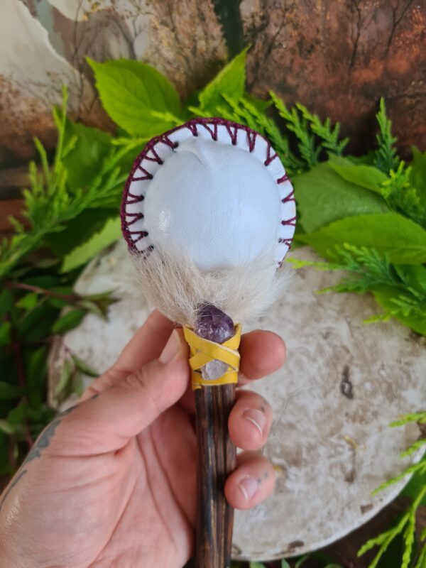 Shamanic Ayahuasca handle rattle with Amethyst crystal - Image 6