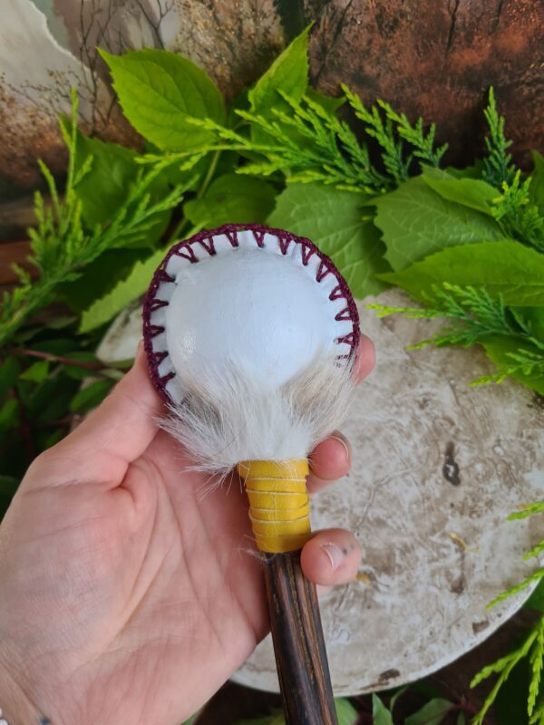 Shamanic Ayahuasca handle rattle with Amethyst crystal - Image 5