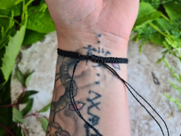 Triple Ayahuasca slice bracelet with black macrame cord - Image 4