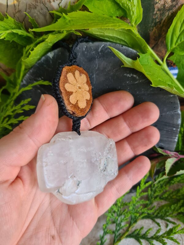 Quartz crystal Spirit of the vine ancestors face necklace with Ayahuasca slice - Image 7