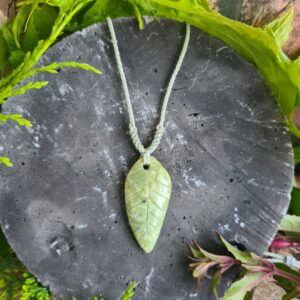 Serpentine stone leaf carving necklace