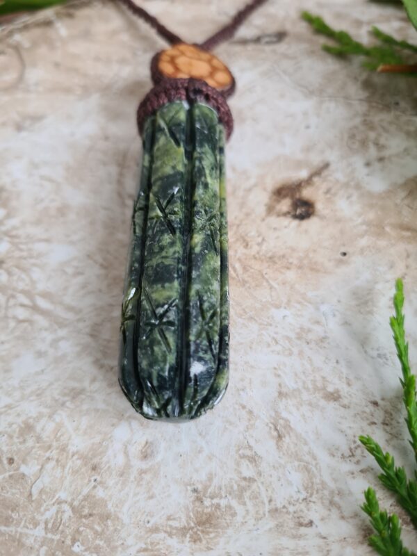 Huachuma San Pedro Cactus serpentine stone carved necklace with Ayahuasca slice - Image 4